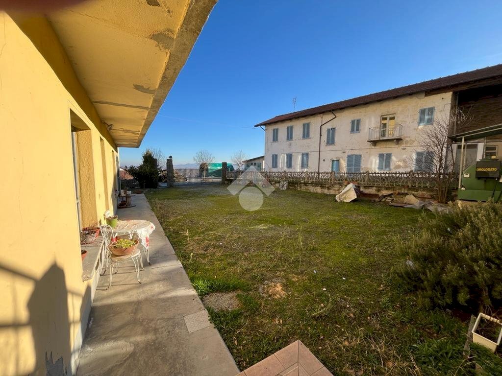 Four-room apartment Via Madonna Occa, Envie - photo 2