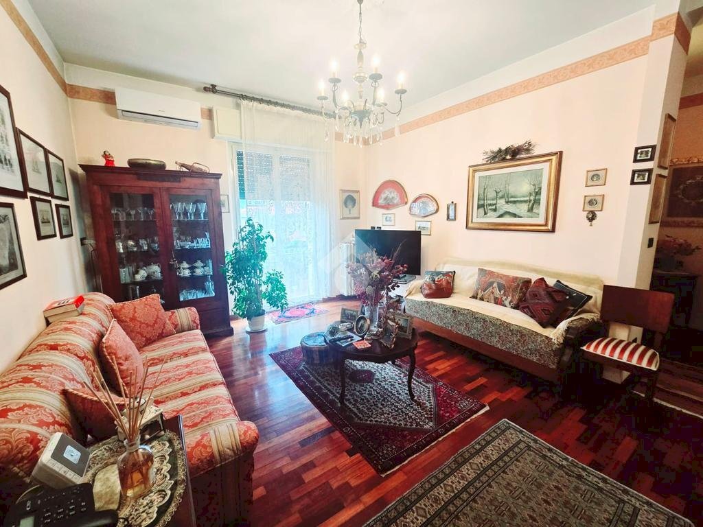 Quadrilocale Via Lago Garda, Rimini - foto 1