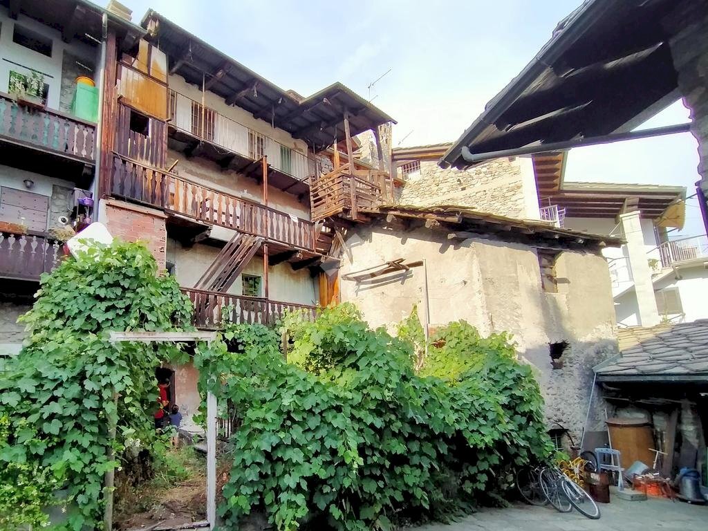 Casa semi indipendente Via Ponte Romano, Aosta - foto 1