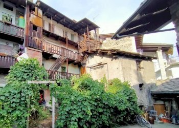 Casa semi indipendente Via Ponte Romano, Aosta - foto 1