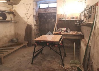 Magazzino Cantina Via Casaregis, Genova - foto 4