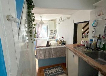 Three-room apartment Via fabbriche, Genova (neighborhood Voltri) - photo 12