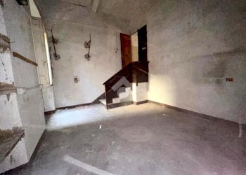 Two-room apartment Via sant'ambrogio di voltri, Genova (neighborhood Voltri) - photo 4