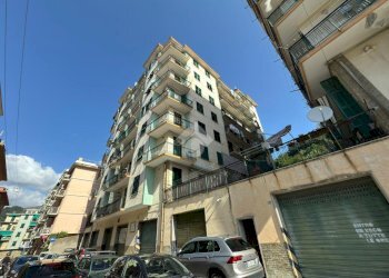 Two-room apartment Via alassio, Genova (neighborhood Voltri) - photo 1