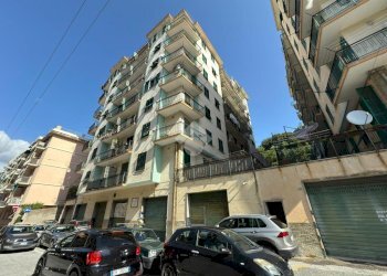 Two-room apartment Via alassio, Genova (neighborhood Voltri) - photo 3