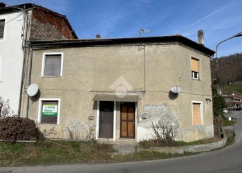 Casa semi indipendente Via Damonte, Pallare - foto 2