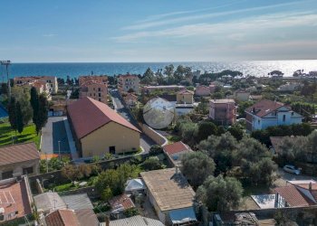 Independent house Via Littardi, Imperia - photo 1