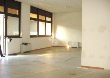 Ufficio via Brini, Bologna (zona Corticella) - foto 4