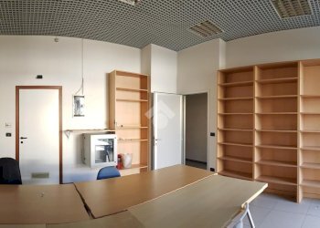 Ufficio via Brini, Bologna (zona Corticella) - foto 3