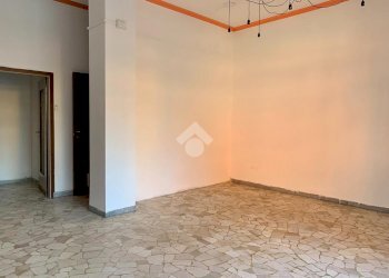 Shop Via Agucchi, Bologna (neighborhood Battindarno) - photo 7