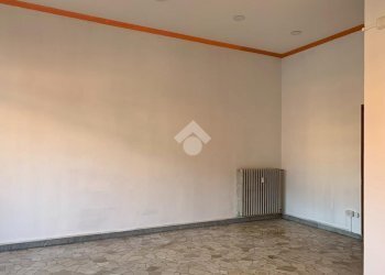 Shop Via Agucchi, Bologna (neighborhood Battindarno) - photo 10