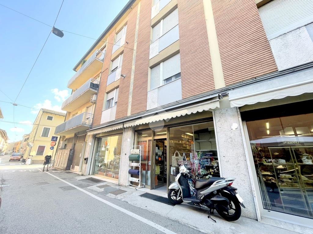 Negozio Via Andrea Agnello, Ravenna - foto 1