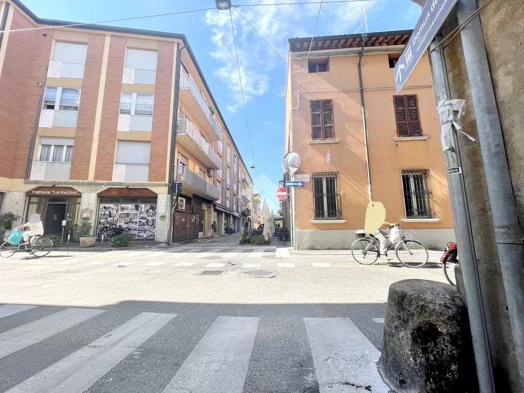 Negozio Via Andrea Agnello, Ravenna - foto 3