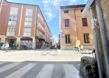 Negozio Via Andrea Agnello, Ravenna - foto 3
