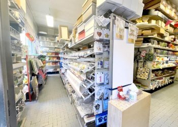 Negozio Via Andrea Agnello, Ravenna - foto 5