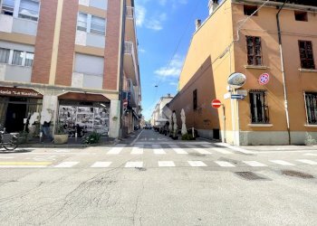 Negozio Via Andrea Agnello, Ravenna - foto 14