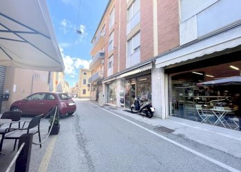 Negozio Via Andrea Agnello, Ravenna - foto 15