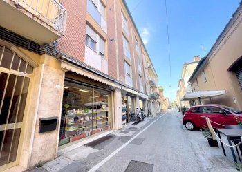 Negozio Via Andrea Agnello, Ravenna - foto 17