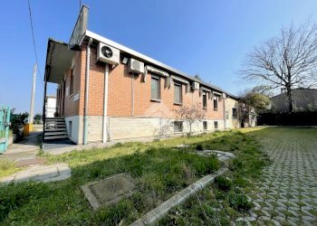 Shed Via Buccari, Ravenna (neighborhood Teodorico) - photo 4
