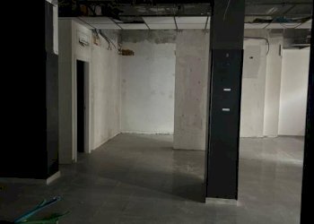 Box auto - Shop largo San Francesco da Paola, Genova - photo 15