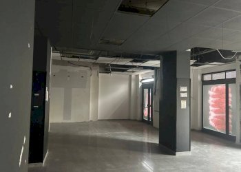 Interno non residenziale - Shop largo San Francesco da Paola, Genova - photo 16