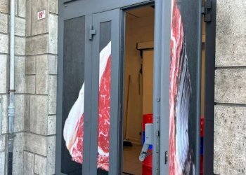 Facciata - Shop largo San Francesco da Paola, Genova - photo 9