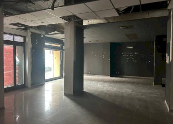 Interno non residenziale - Shop largo San Francesco da Paola, Genova - photo 10