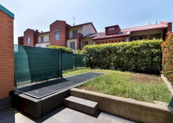 giardino camera da letto - Bilocale viale FABRIZIO DE ANDRE', 49, Grugliasco - foto 6