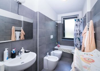 bagno - Bilocale viale FABRIZIO DE ANDRE', 49, Grugliasco - foto 10