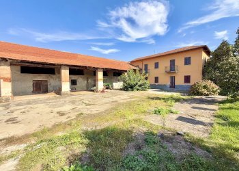 Farmhouse Via Cascina Pozzo, 18., Cuneo - photo 2