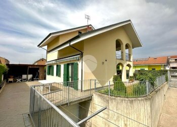 Villa Via Brugo, Carignano - photo 1