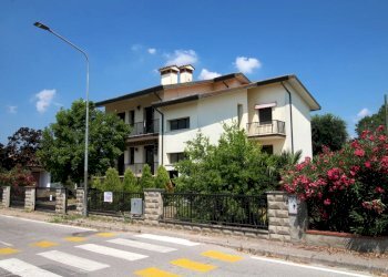 Four-room apartment Comacchio - photo 2