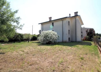 Four-room apartment Comacchio - photo 41