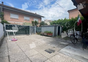 Casa indipendente Cento - foto 4