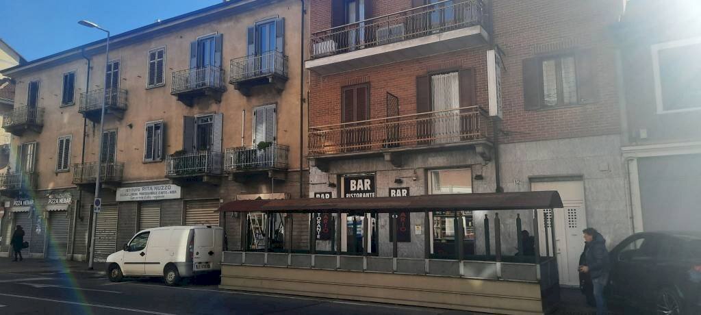 Facciata - Bar Tavola Calda - Fredda via Sestriere, 12, Moncalieri - foto 1