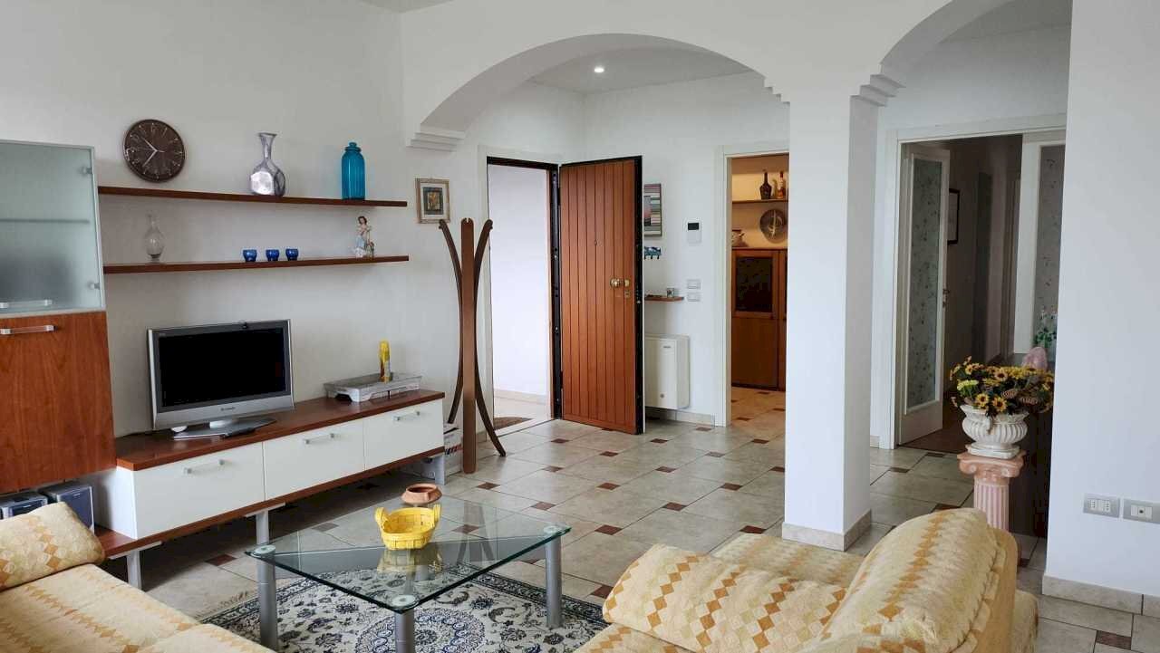 PHOTO-2023-09-29-09-30-046.jpg - Apartment Viareggio - photo 1