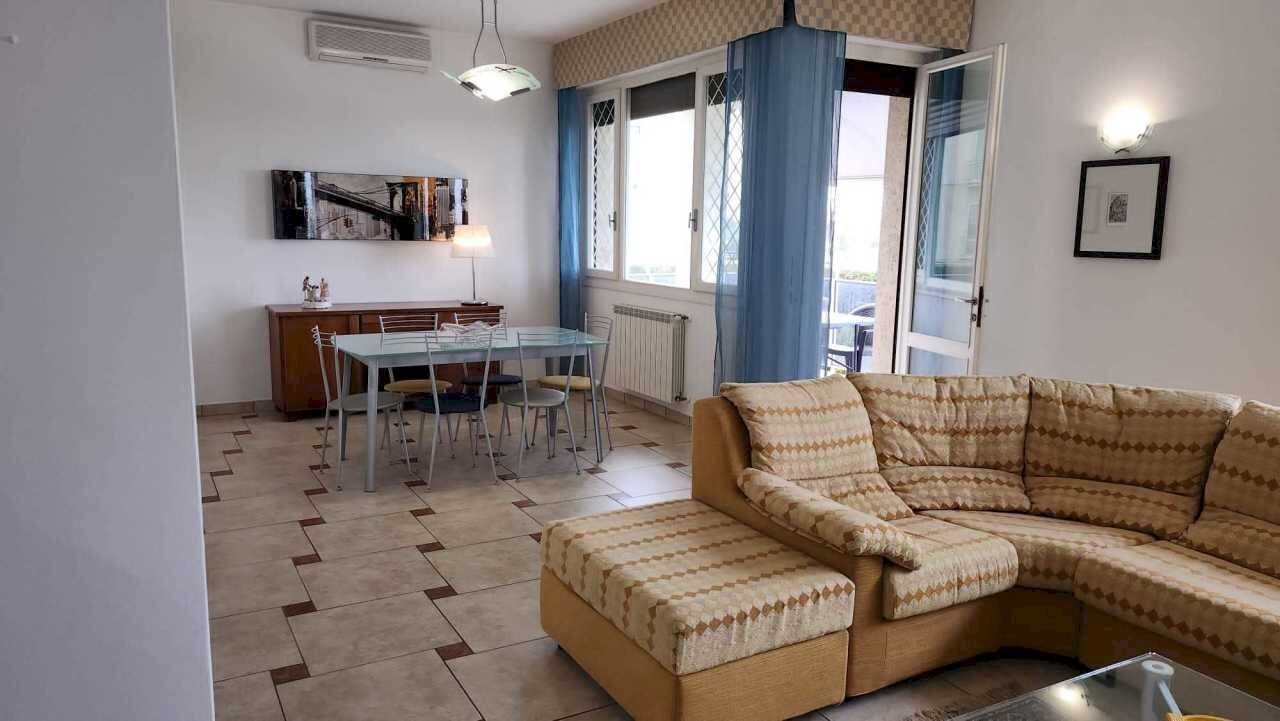 PHOTO-2023-09-29-09-29-572.jpg - Apartment Viareggio - photo 2