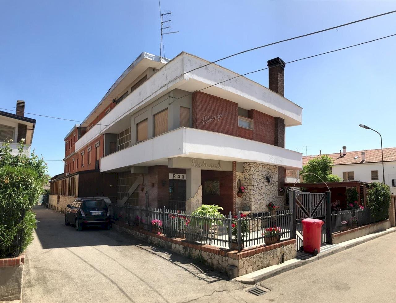 Esterno - Hotel - Accommodation facility Via Nuova, San Benedetto dei Marsi - photo 1