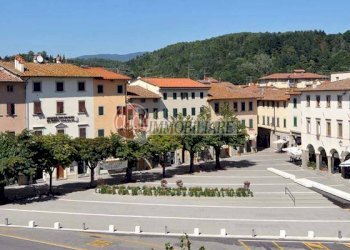 04-barberino.jpg - Locale Commerciale Barberino di Mugello - foto 1