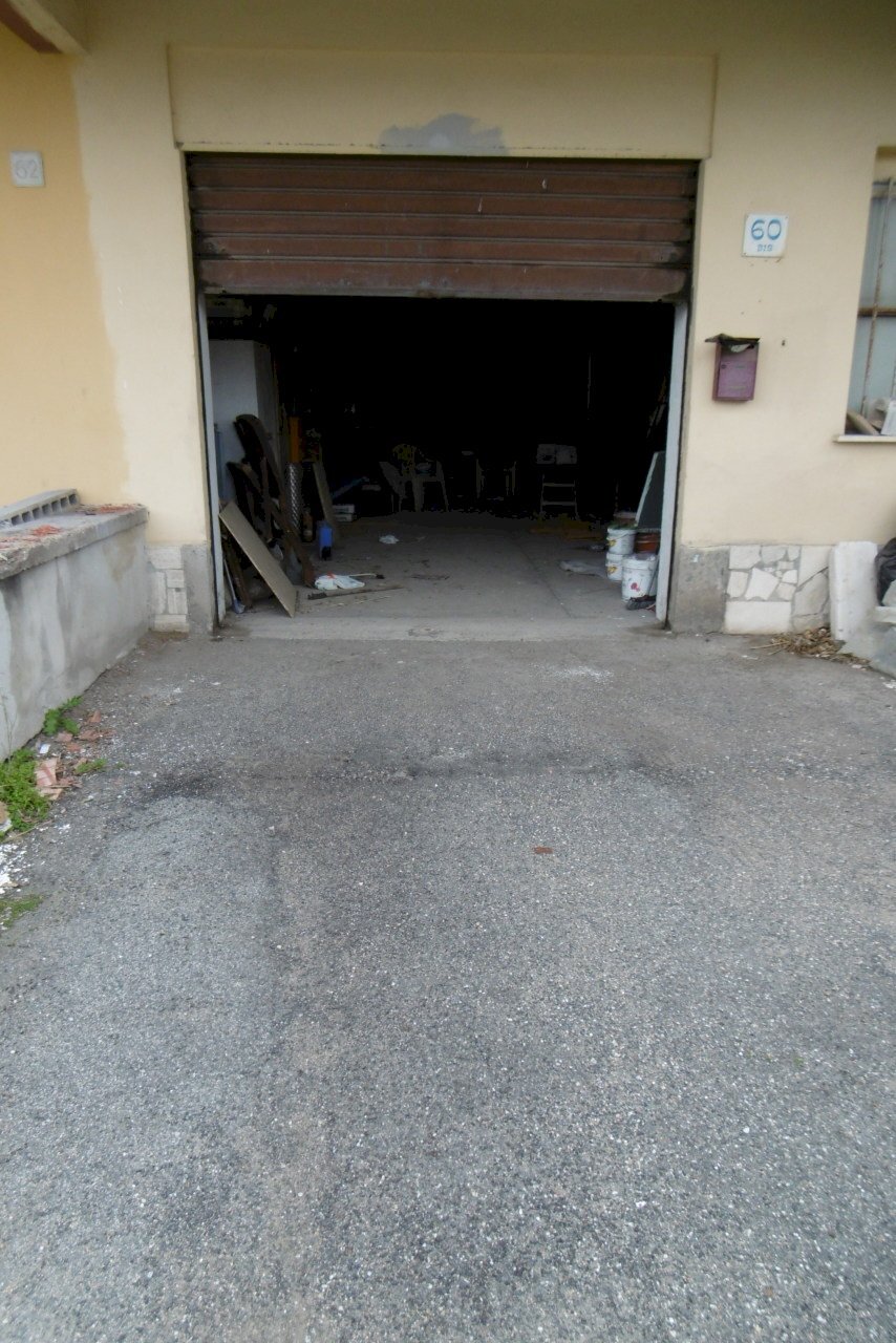 P1000825.JPG - Commercial Premises VIA SAMUGHEO, Roma - photo 1