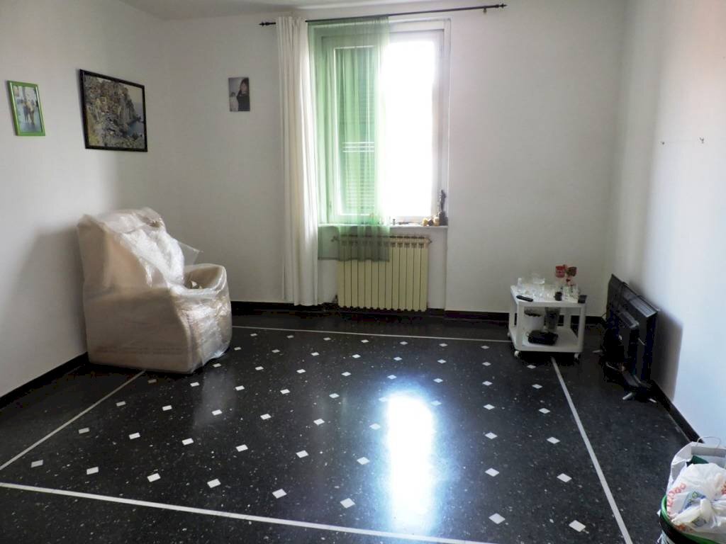 SOGGIORNO - Quadrilocale via Federico Gattorno 3, Genova (zona Cornigliano) - foto 2