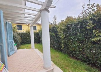 giardino3.jpg - Casa semi indipendente Ameglia - foto 5