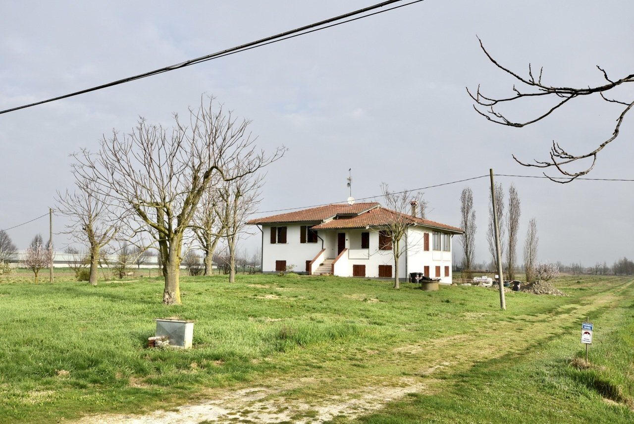 facciata - Casa indipendente Via Valle  34, Galliera - foto 3