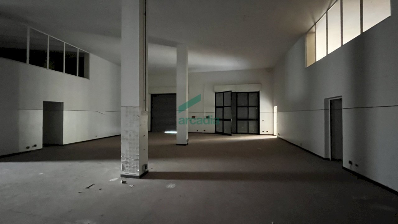 interno - Locale Commerciale Via Dell'industria 101, Fasano - foto 3
