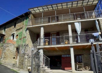 Facciata - Rustico Regione Vengore S.N.C., Roccaverano - foto 3