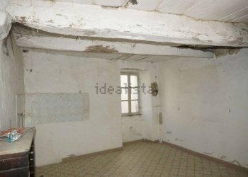 Stanza non arredata - Rustico Regione Vengore S.N.C., Roccaverano - foto 9