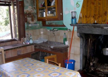 Casa di paese da ristrutturare (17).JPG - Terratetto - Terracielo Via Palagnana-palagnana, Lucca - foto 12