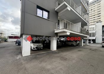 posti auto-Via Dei Castelli Romani (2).jpeg - Parking space Pomezia - photo 2