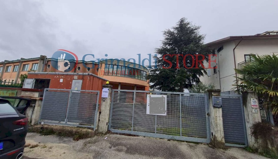 2 - Locale Commerciale Contrada Piana, SP  29, Benevento - foto 2