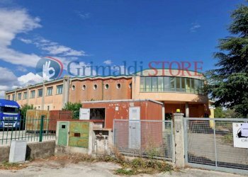 8 - Locale Commerciale Contrada Piana, SP  29, Benevento - foto 8